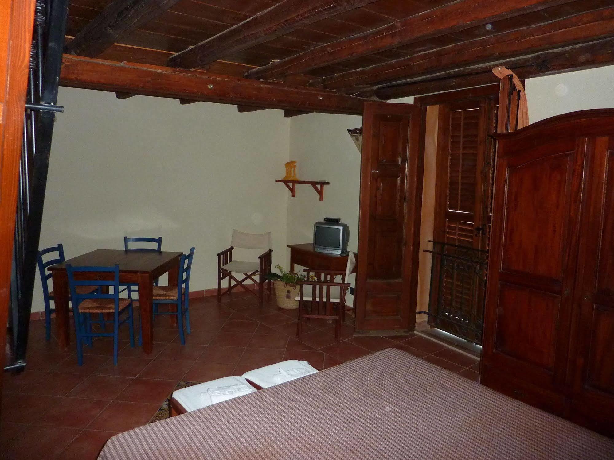 アグリジェント Corte Dei Greci Bed & Breakfast エクステリア 写真